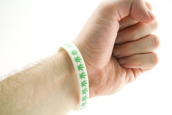 Bracelet Cannabis PVC Blanc Ganja Verte